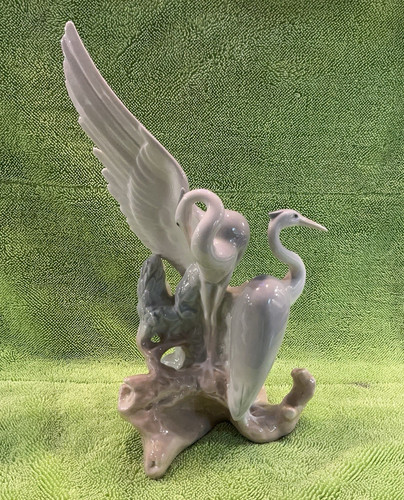 Nao lladró porcelain heron - by,