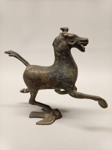 Bronze flying horse gansu - flying,