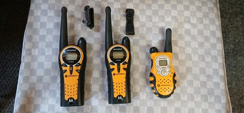 Motorola walkie talkies - 3, (