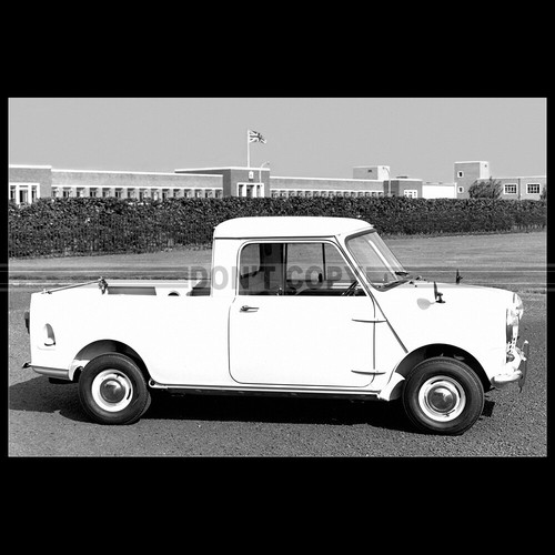 Photo 010977 morris mini - photo,