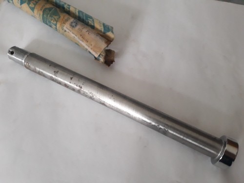 Nos genuine yamaha rear wheel - yamaha,