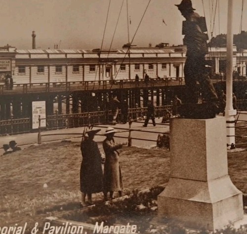 Margate lifeboat memorial - lifeboat,