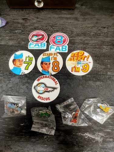 Vintage thunderbirds badges - badges, &