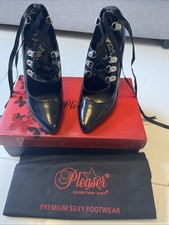 Womens Fetish Pleaser domina