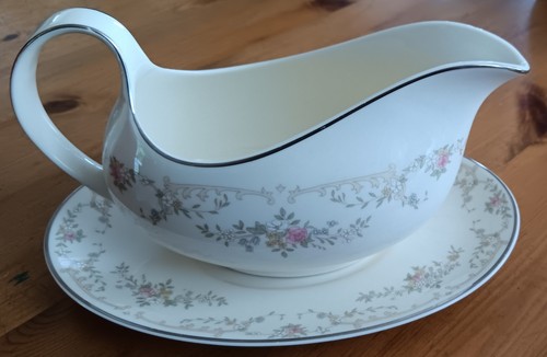 Royal doulton bone china - doulton,