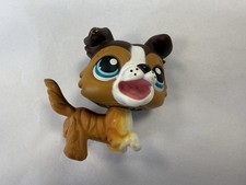 2006 Hasbro Littlest Pet Shop LPS Collie Dog Brown Blue Eyes  Open Mouth Paw Up