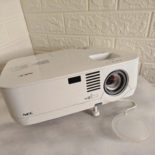 NEC NP610 XGA LCD Projector