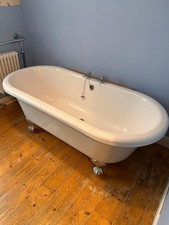 Freestanding Roll Top Bath