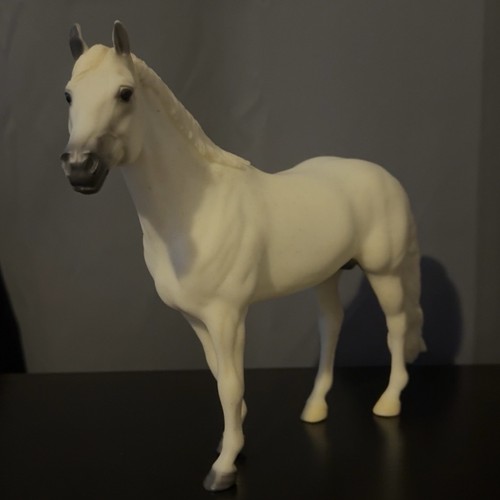 Breyer traditional horse - traditional,