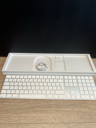 Genuine apple magic keyboard - magic,