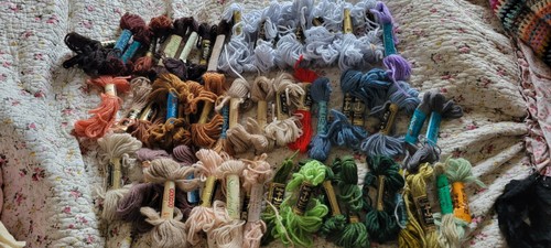 Assorted tapestry wool - assorted,