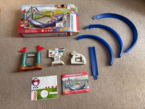 Hot wheels mario kart track - wheels,