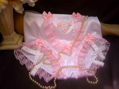 Sissy strap suspender - strap,
