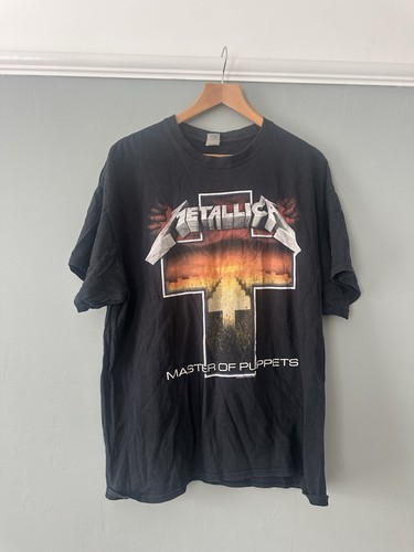 Gildan metallica band tshirt - gildan,