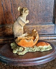 Border Fine Arts Mouse Eating