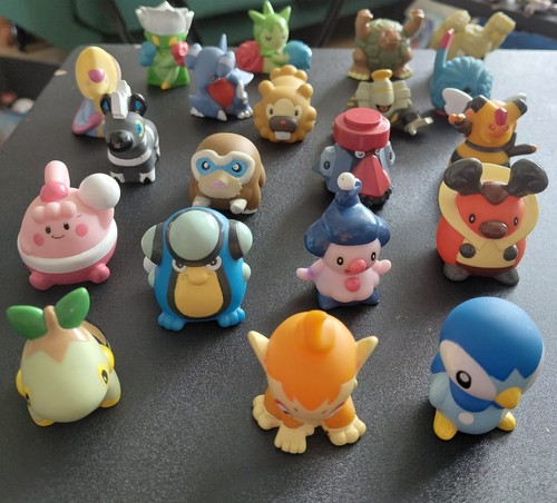 Bandai pokemon finger puppet - pokemon,