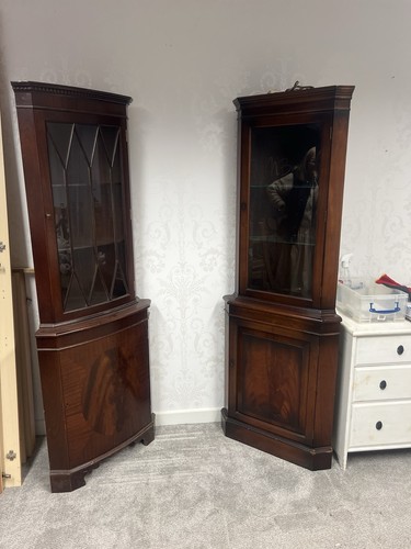 Corner display cabinet - display,