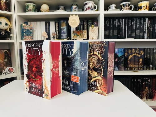 Crescent city sarah maas - sarah,