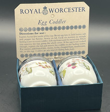 ROYAL WORCESTER Lovely Egg