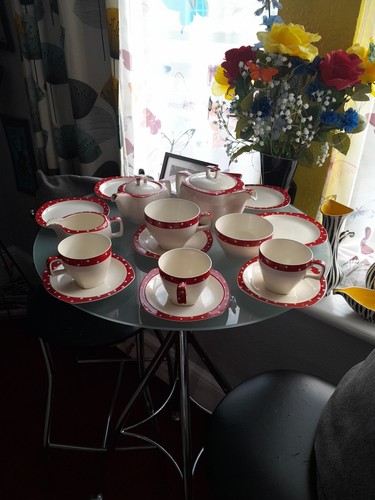 Midwinter potteries red - midwinter,