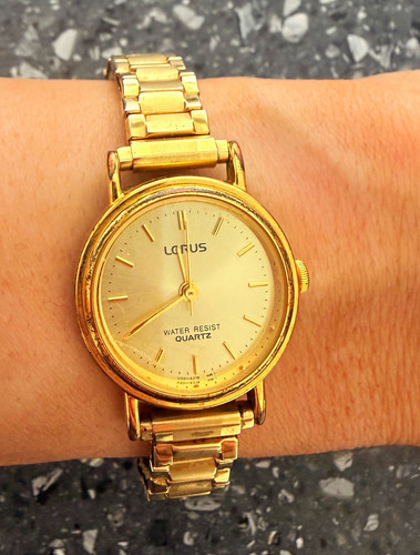 Vintage lorus ladies gold tone - ladies,