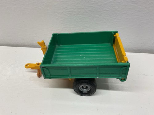 Britains farm scale model - farm,