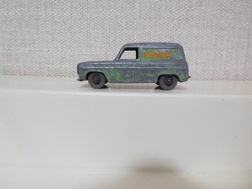 Matchbox ford thames van - ford,