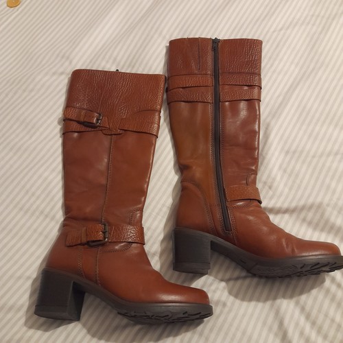 Clarks ladies leather boots