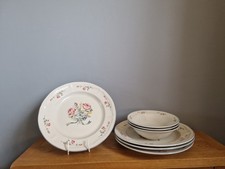 Vintage Crown Dynasty 4 X Dinner Plate And Three X Dessert Bowls. VGC.