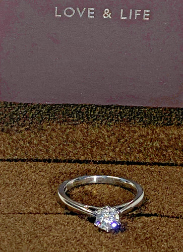 Ernest jones 18ct - gold, 0.5ct