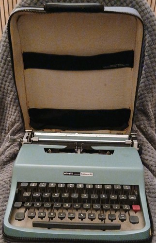 Vintage 1963 olivetti lettera - vintage,