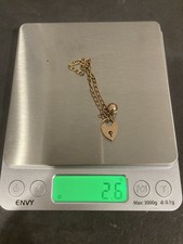 Child’s 9ct Solid Gold Bracelet with Heart Lock Catch. Marked 9ct. Vintage