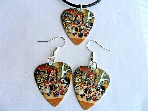 Unusual vintage alice in - vintage,