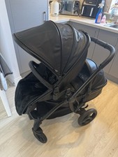 ***Egg 2 Stealth (Black) Pram & Accessories - LIMITED EDITION***