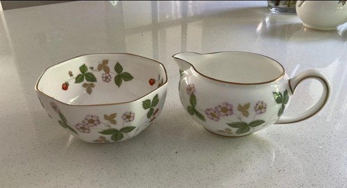 Wedgwood wild strawberry milk - wedgwood,