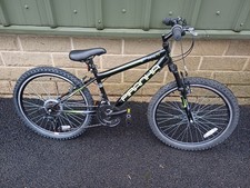 Piranha Frenzy 24-inch Boys