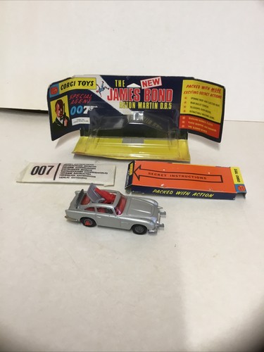 Corgi toys 270 james bond - james,