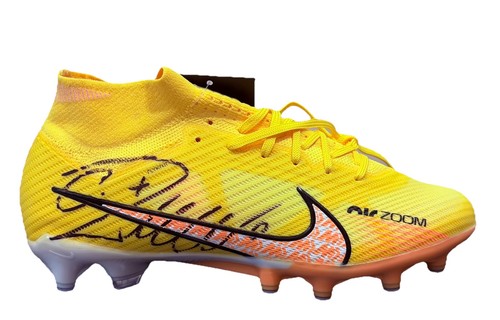 Cristiano ronaldo signed - cristiano,