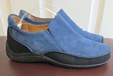 Gabor Jolly's In Blue Suede