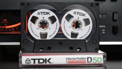 Audio cassette tdk white reel - white,