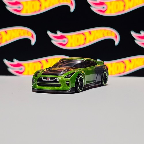 Hot wheels nissan gtr r35 - nissan,