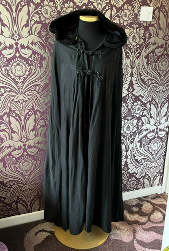 Black full length hooded - length,