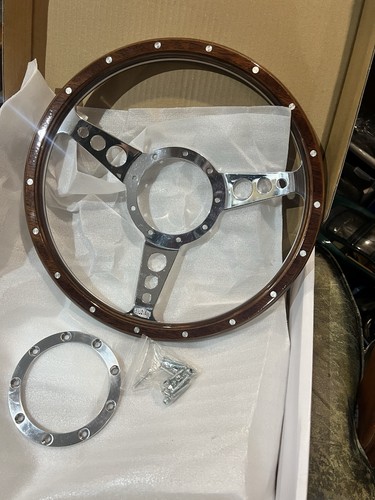 Classic wood steering wheel - wood,