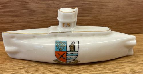 Crested china ww1 submarine - china,