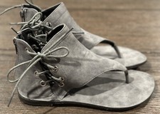 Chase & Chloe Valley gray side