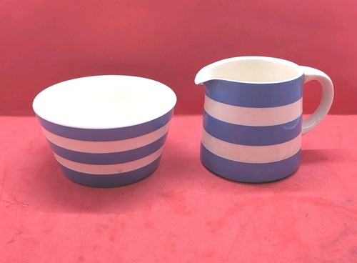 Green cornishware creamer - tg,