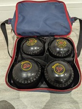 Henselite Classic Deluxe Lawn Bowls Set of 4 Size 4 Medium + Carry Bag 