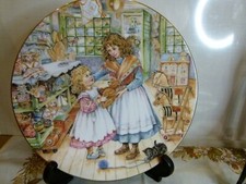 Royal Worcester, A Gift of