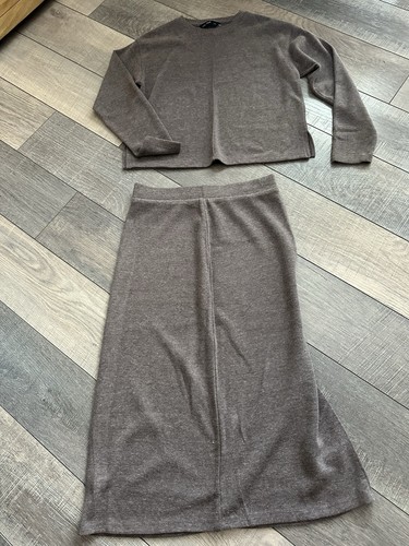 Ladies matching top and - matching,