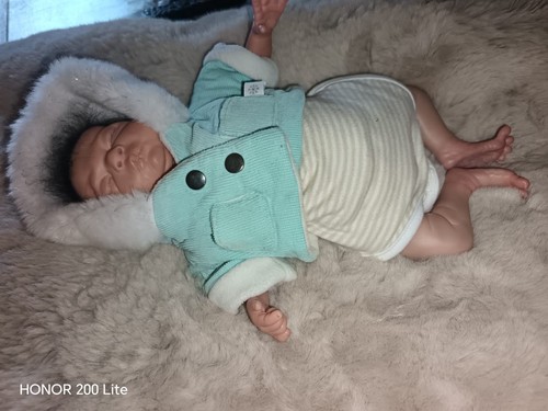 Tiny reborn style baby - reborn, doll